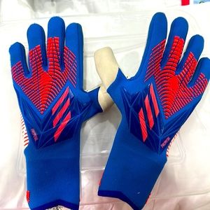 Goalkeeper gloves adidas predator URG 2.0